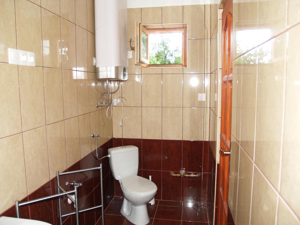 Liliom Apartman Gyula Bagian luar foto
